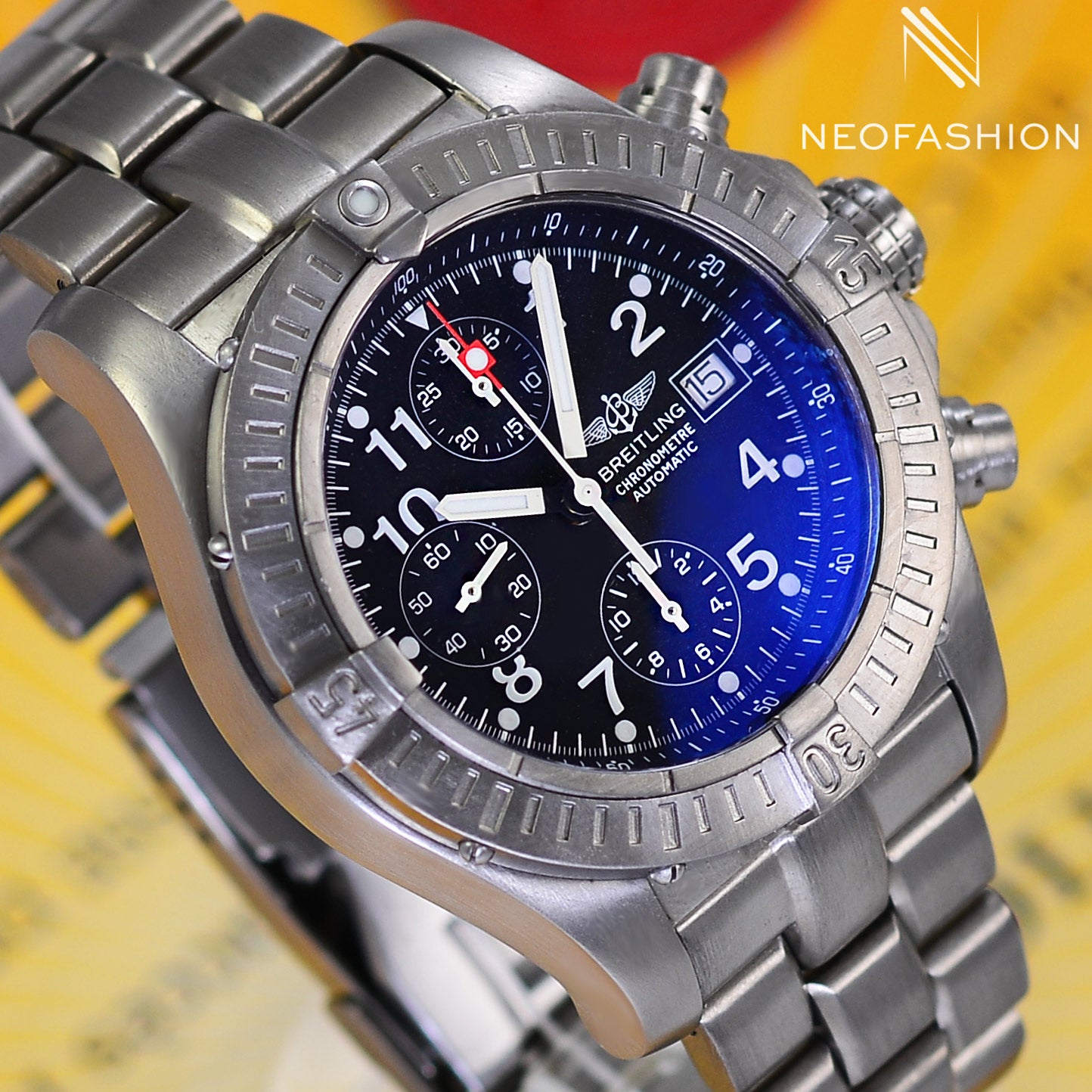 Breitling Chrono Avenger Titanium Black Dial E13360 Mens Watch Dan R