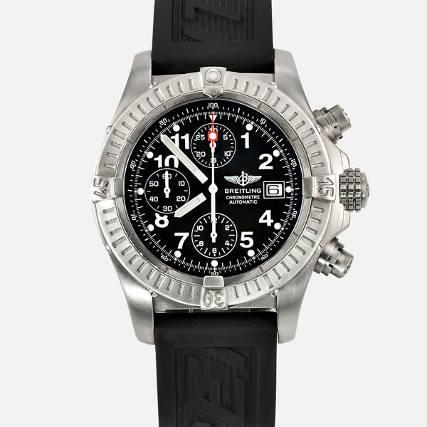 Breitling Chrono Avenger Titanium Black Dial Mens Watch E13360 - NeoFashionStore